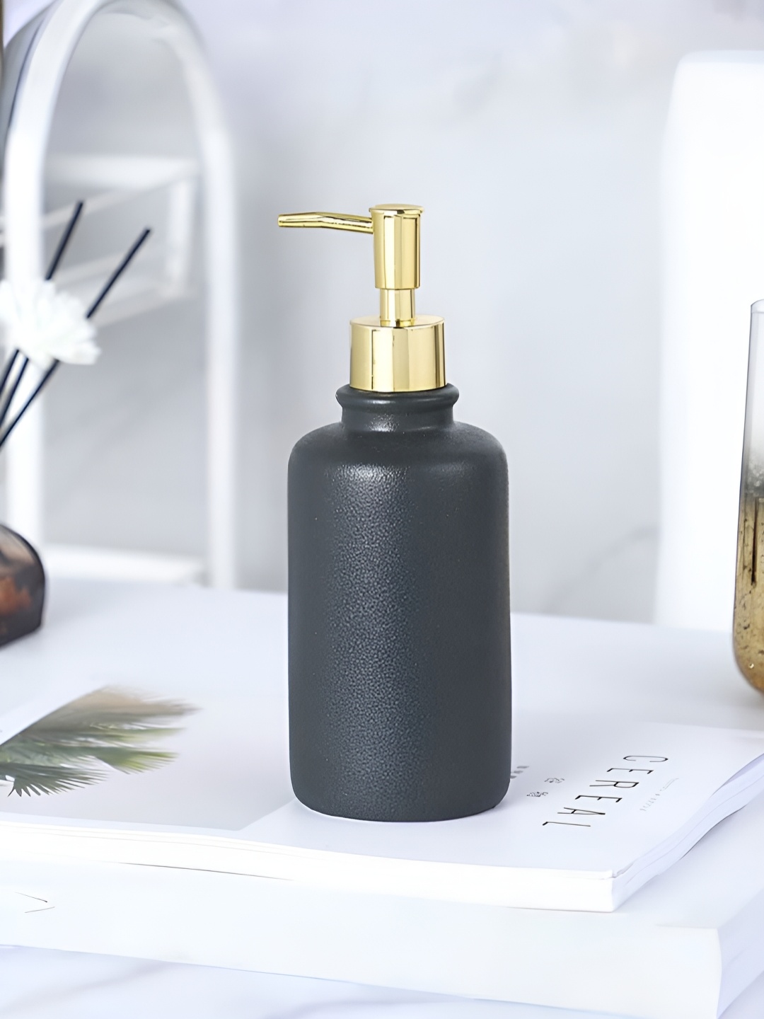 

The Better Home Black Glossy Soap Dispenser Bottle 400 ml