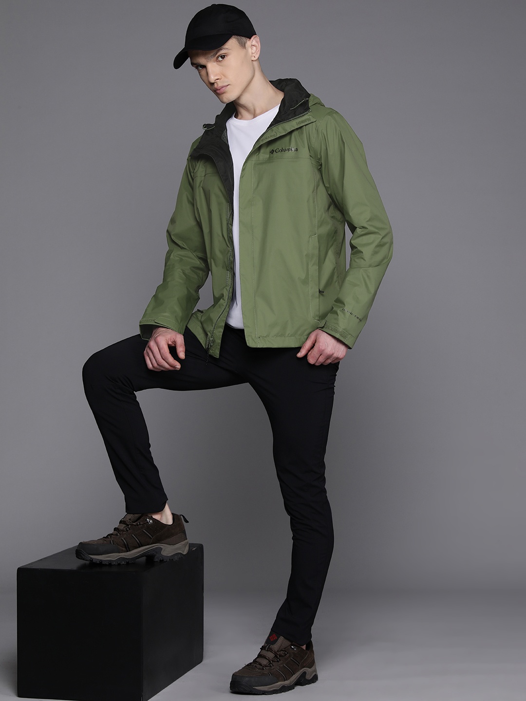 

Columbia Men Solid Hooded Watertight II Rain Jacket, Green
