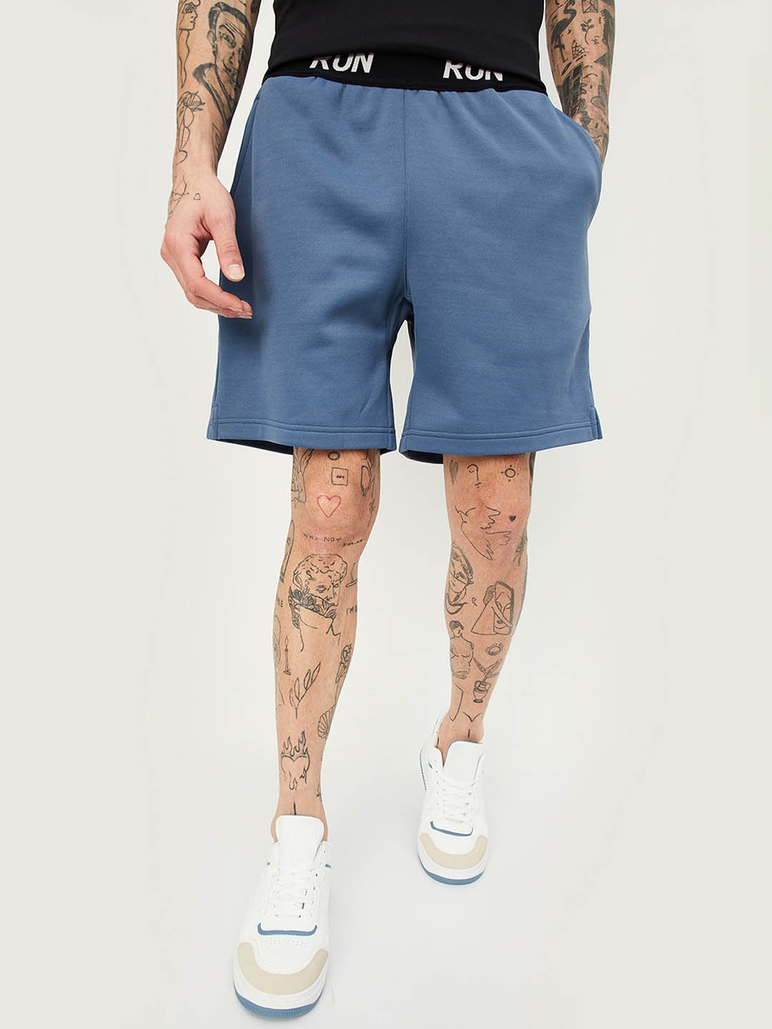 

max Men Mid Rise Shorts, Blue