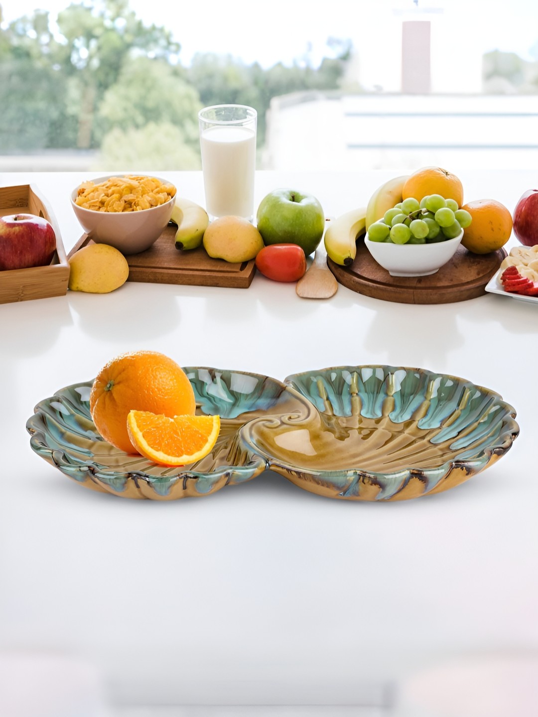 The Better Home Green & White Ceramic Glossy Microwave Safe Snack Plate