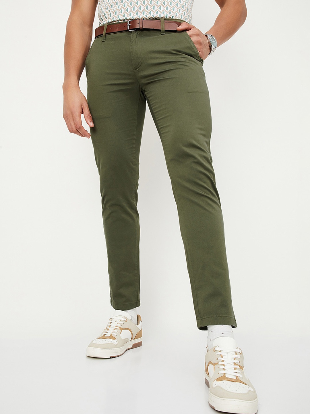 

max Men Mid Rise Chinos Trousers, Olive