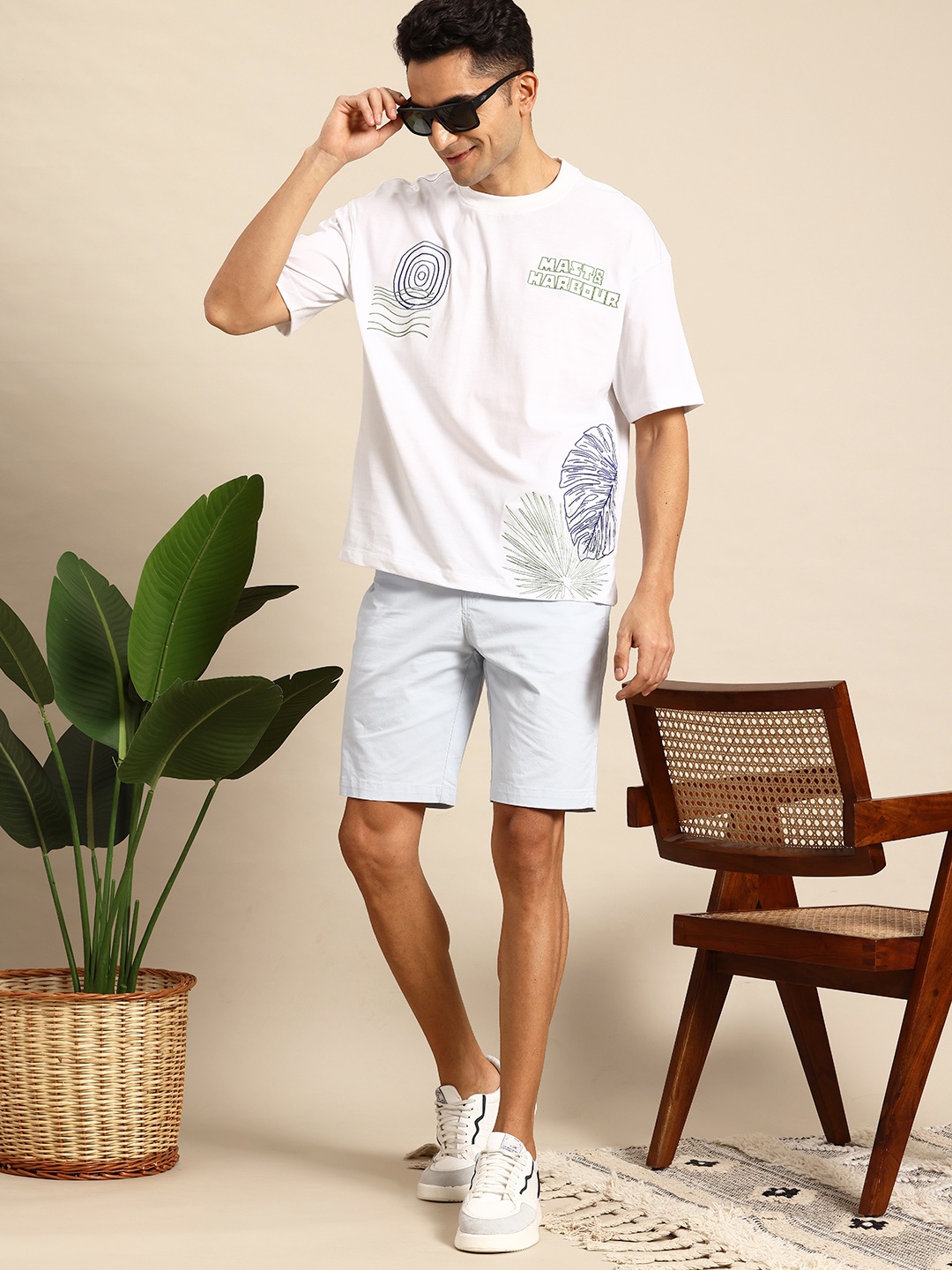 

Mast & Harbour Tropical Embroidered T-shirt, White