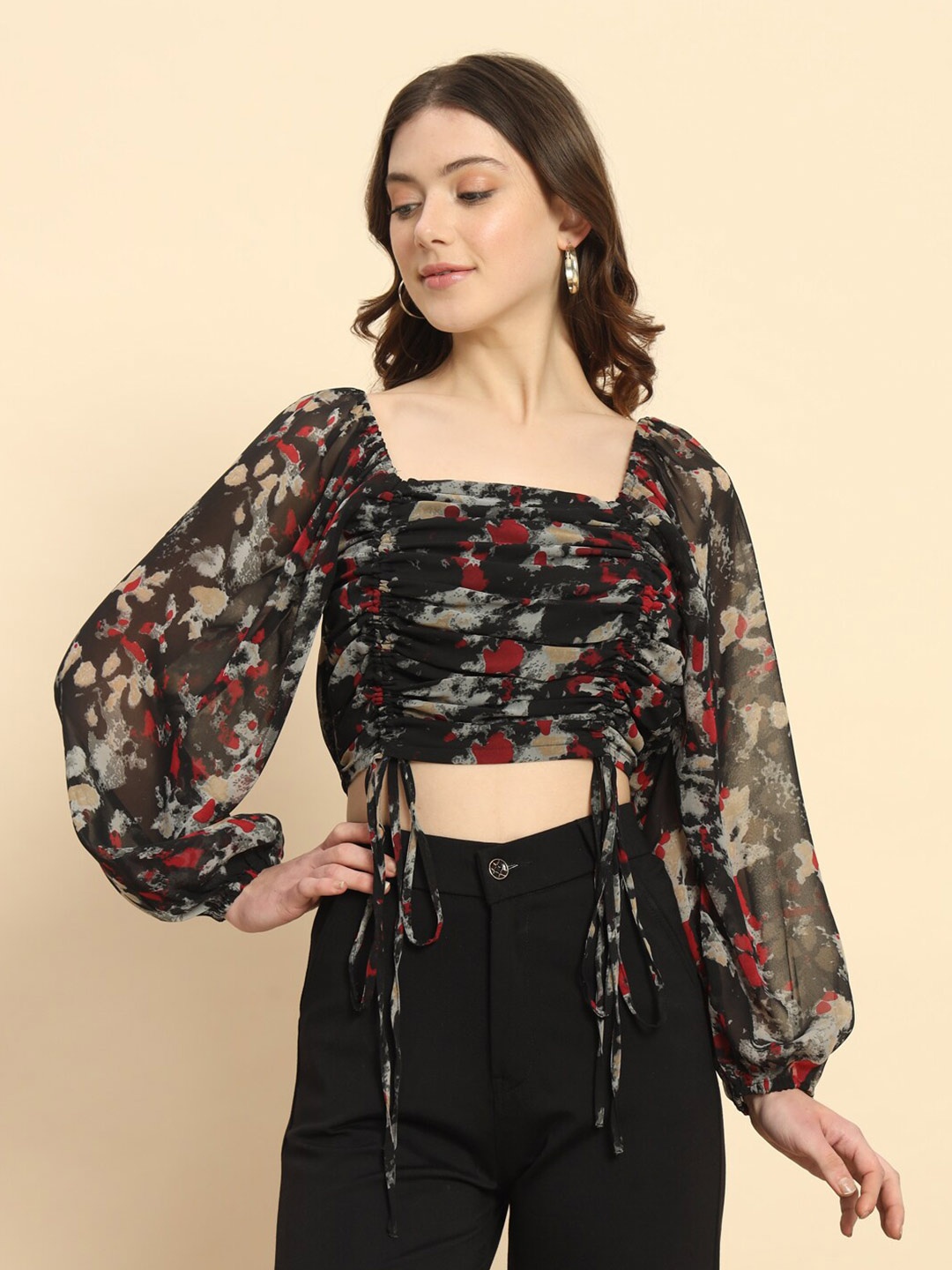 Trend Arrest Floral Printed Square Neck Puffed Sleeves Georgette Ruched Crop Top, Black