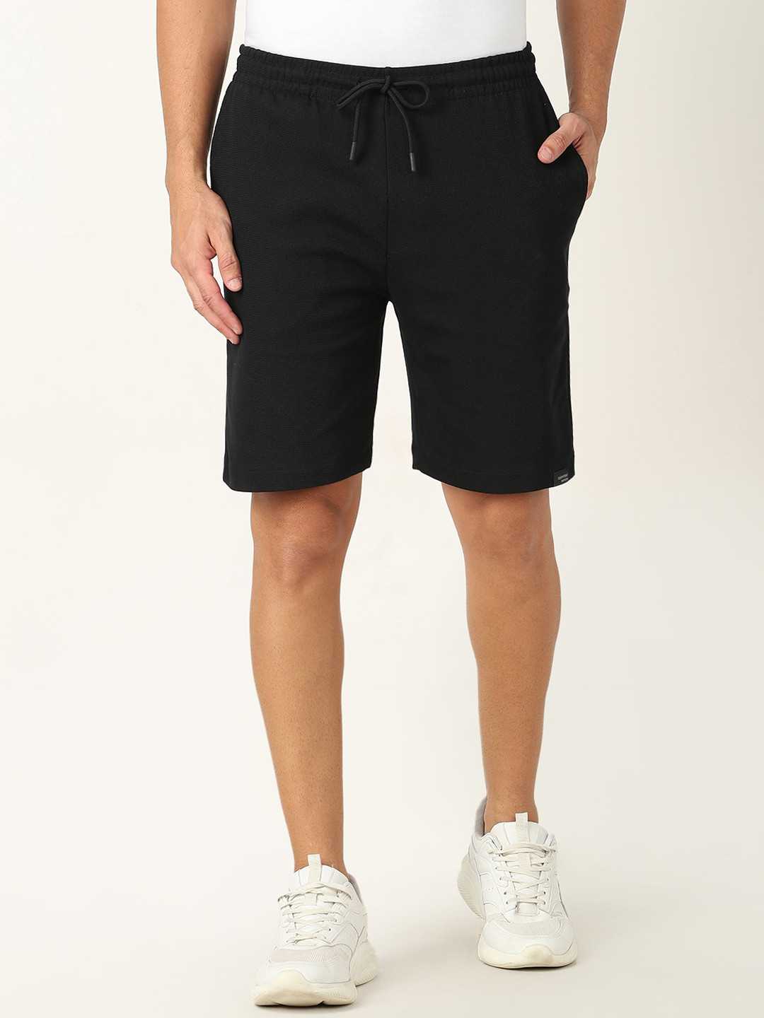 

R&B Men Mid-Rise Cotton Shorts, Black