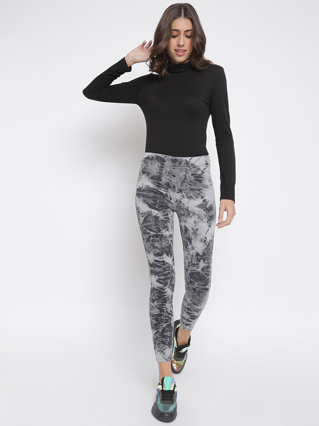 

TALES & STORIES Women Skinny Fit Printed Jeggings, Grey
