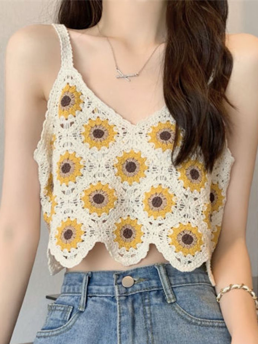 

DressBerry Beige Self Design Shoulder Straps Crop Top