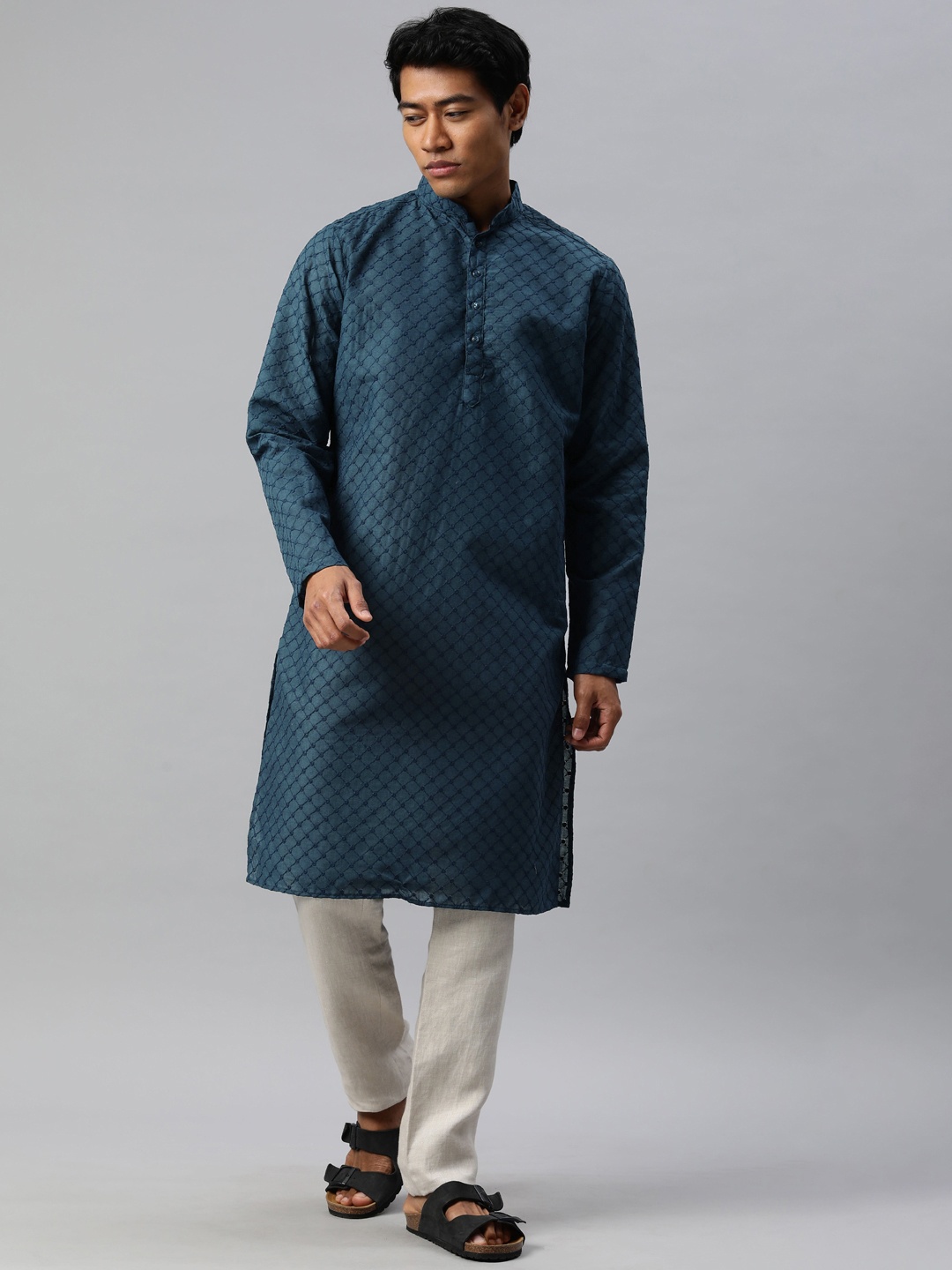 

Majestic Man Men Geometric Embroidered Thread Work Kurta, Navy blue