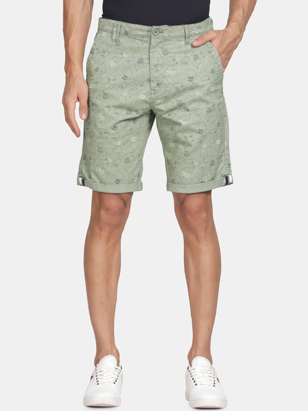 

t-base Men Geometric Printed Cotton Chino Shorts, Green