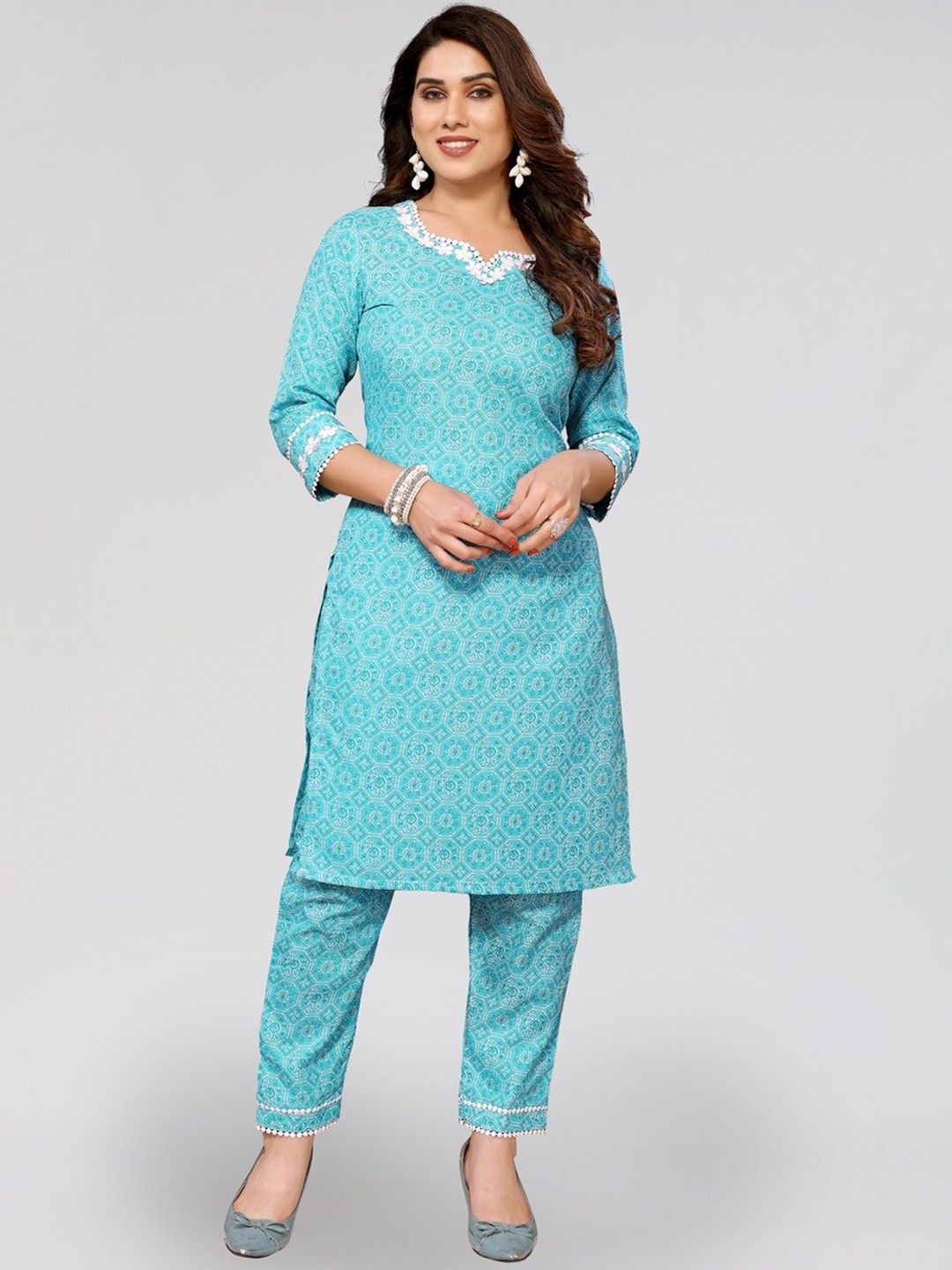 

PYARI - A style for every story Women Ethnic Motifs Printed Regular Kurta with Trousers, Blue