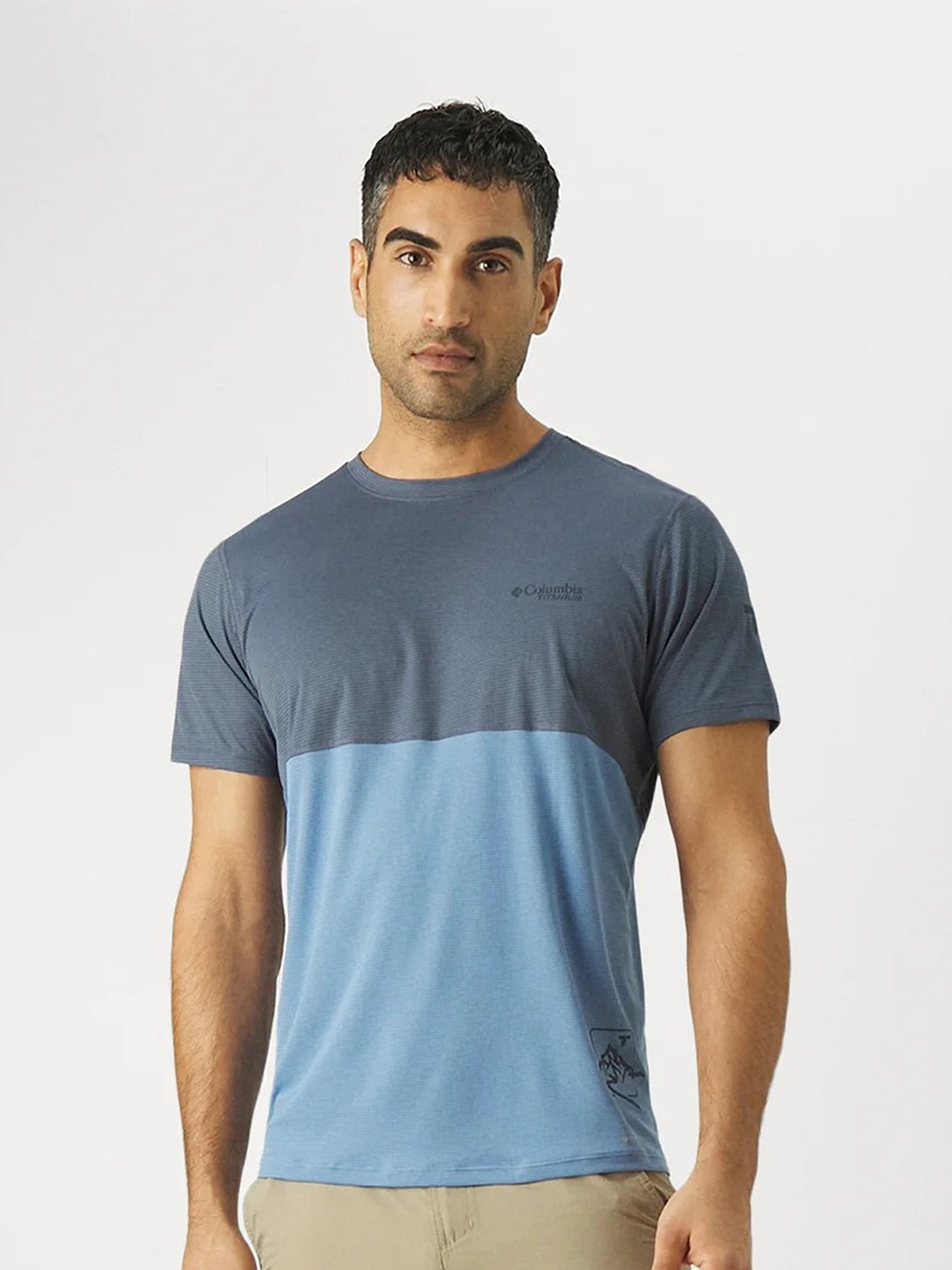 

Columbia Men Cirque River Colourblocked T-shirt, Blue