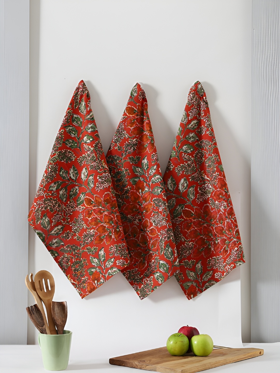 

TARAN LIVING Rust & Green 3 Pieces Floral Printed Cotton Kitchen Towels