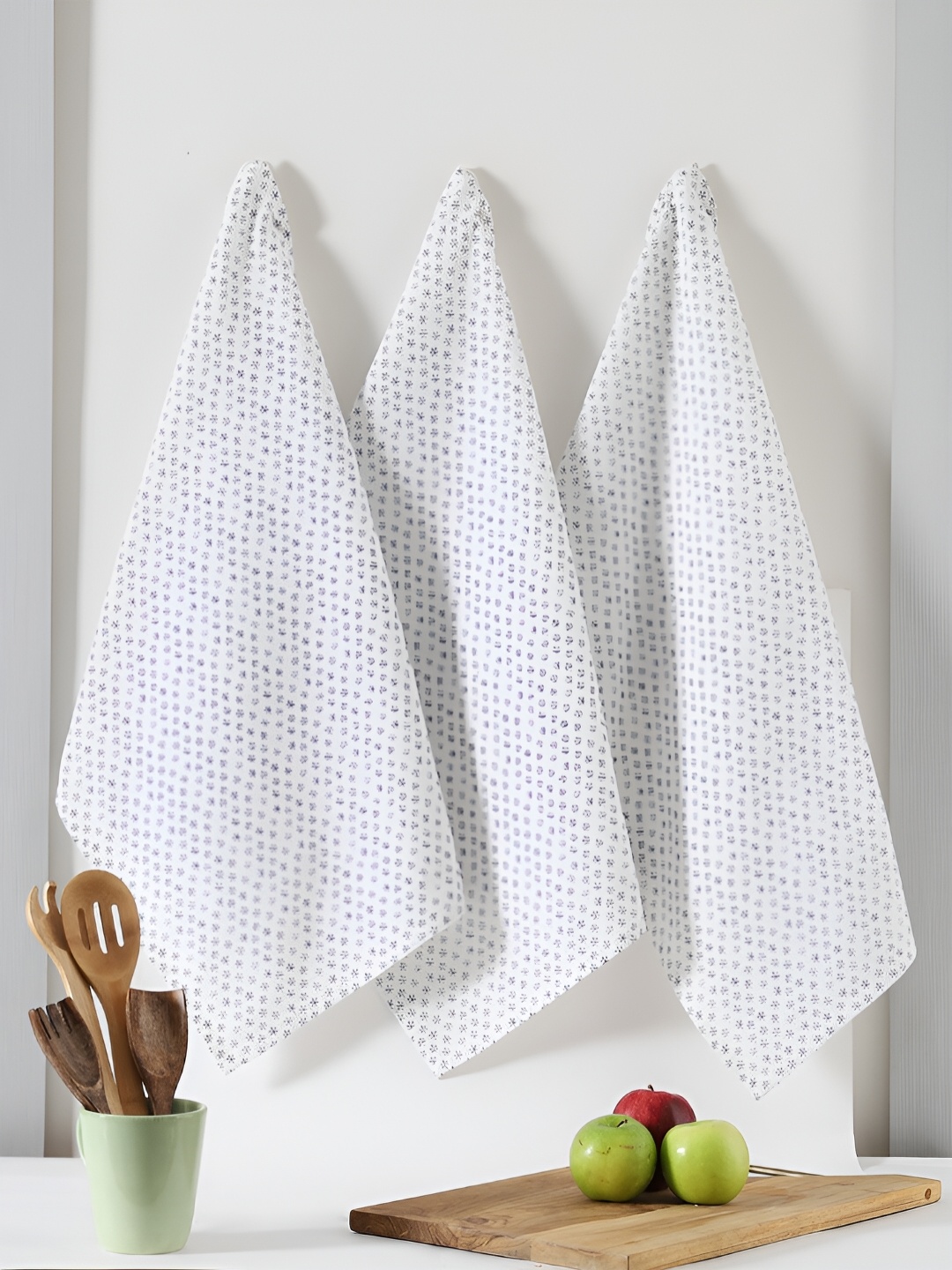 

TARAN LIVING 3-pcs White & Blue Printed Cotton Kitchen Towels