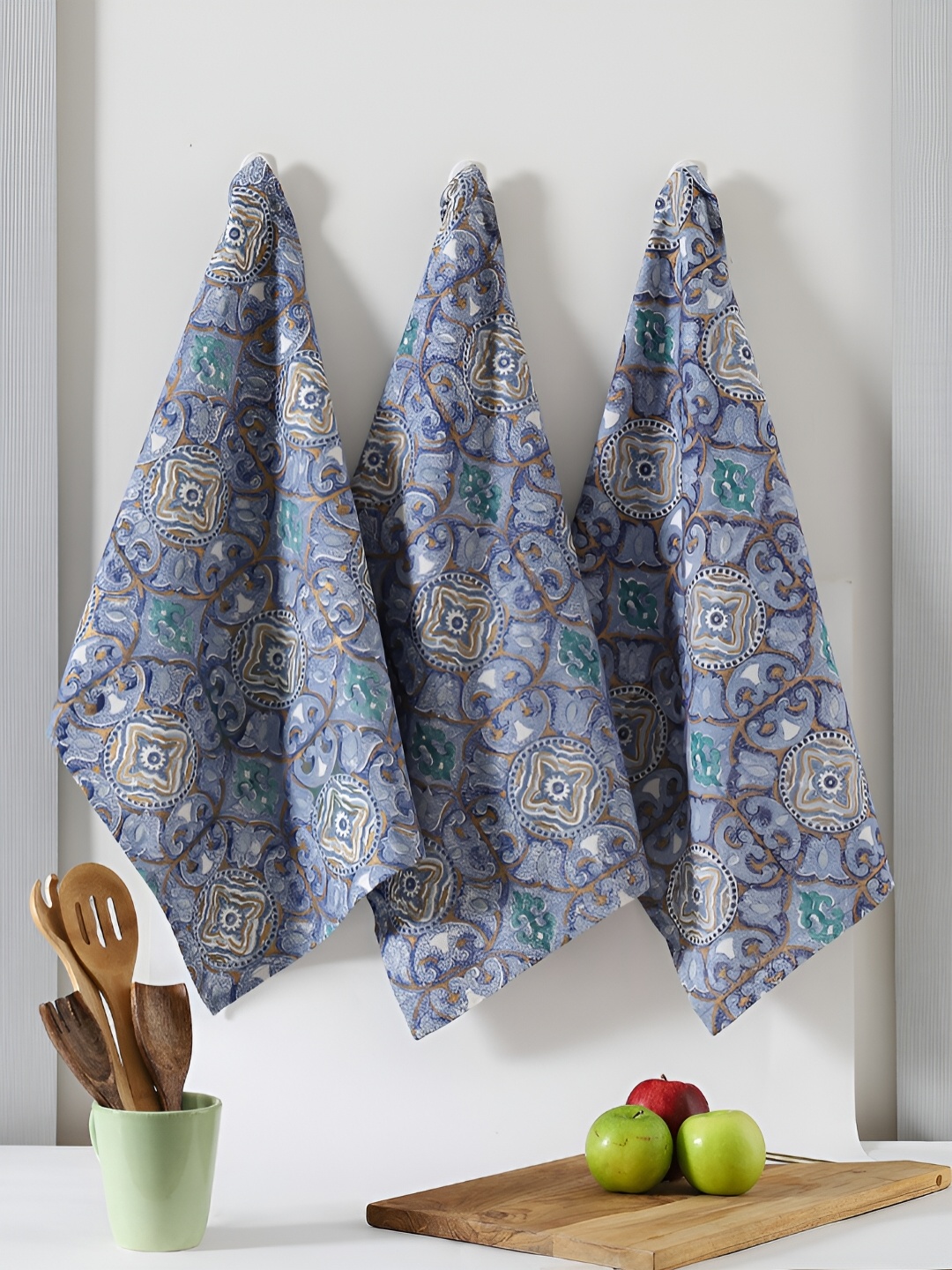 

Ratan Cart 3-pcs Blue Printed Cotton Kitchen Towels