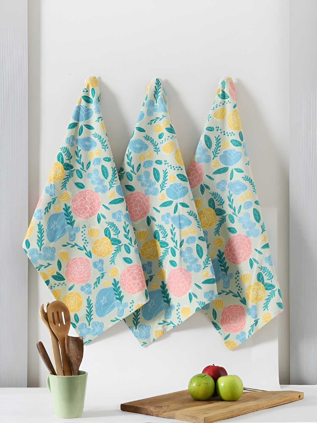

TARAN LIVING 3-pcs Blue & Pink Printed Cotton Kitchen Towels