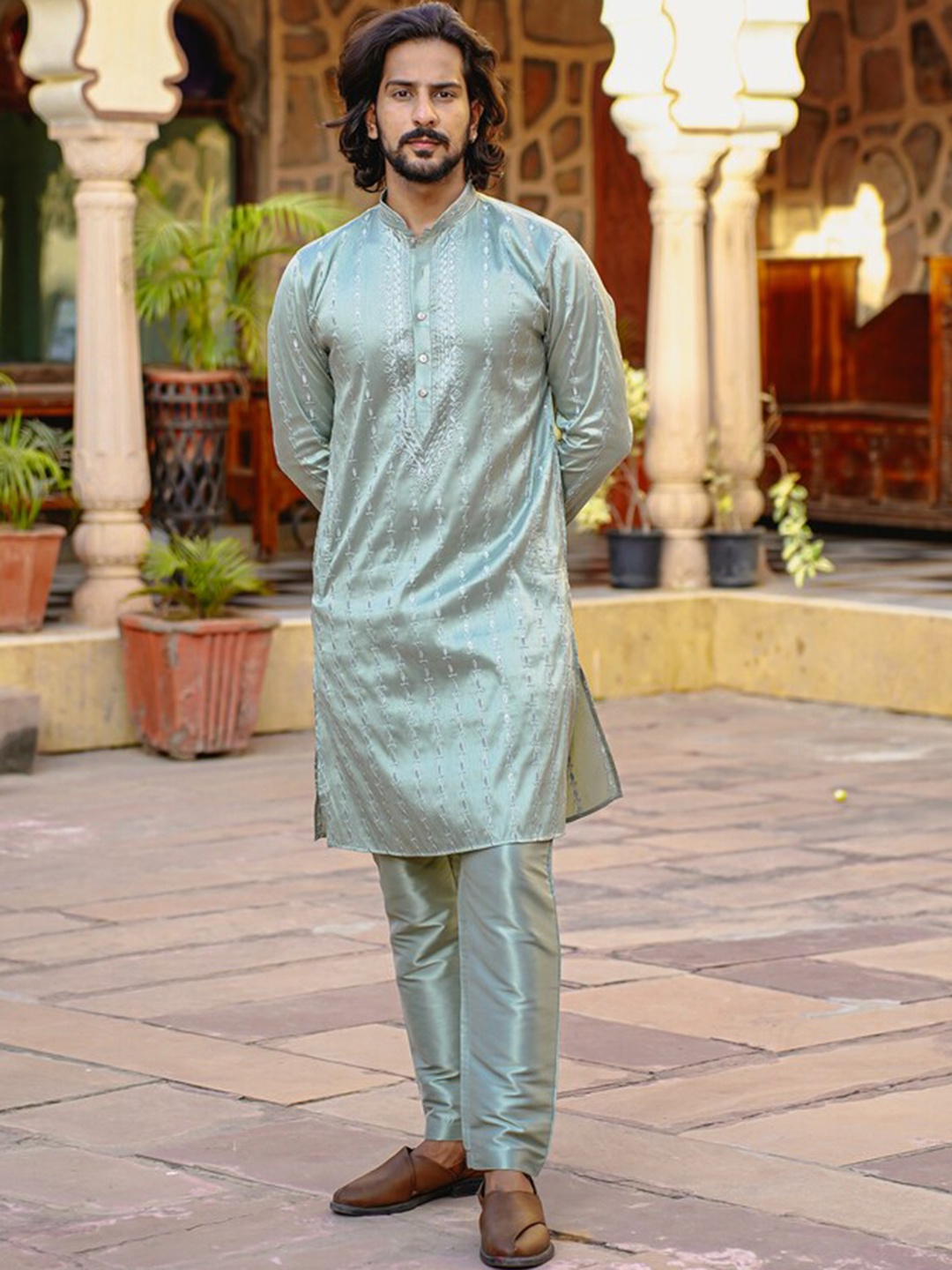 

Be Desi Men Ethnic Motifs Embroidered Regular Thread Work Kurta with Pyjamas, Green