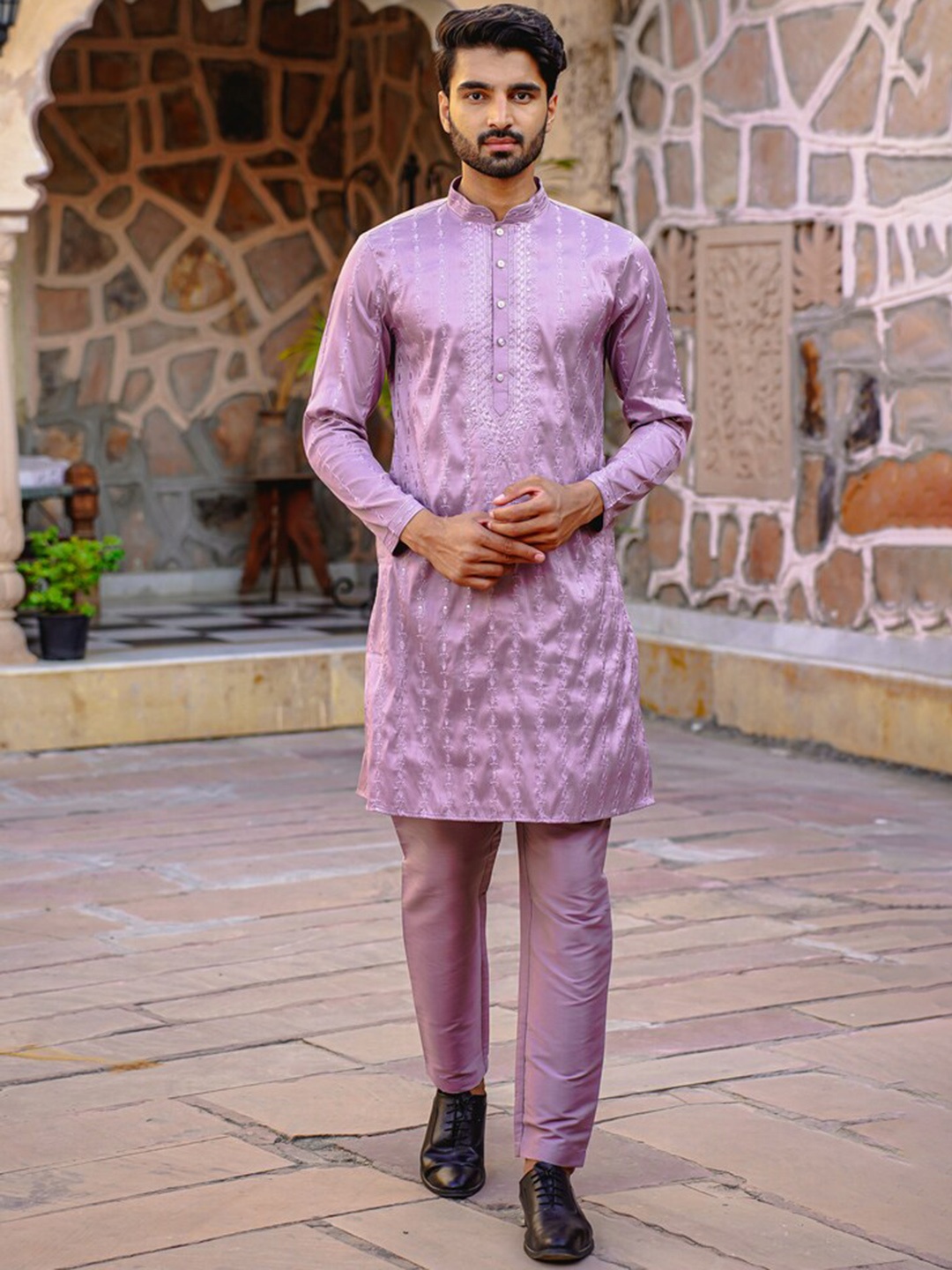 

Be Desi Men Ethnic Motifs Embroidered Regular Sequinned Kurta with Trousers, Lavender