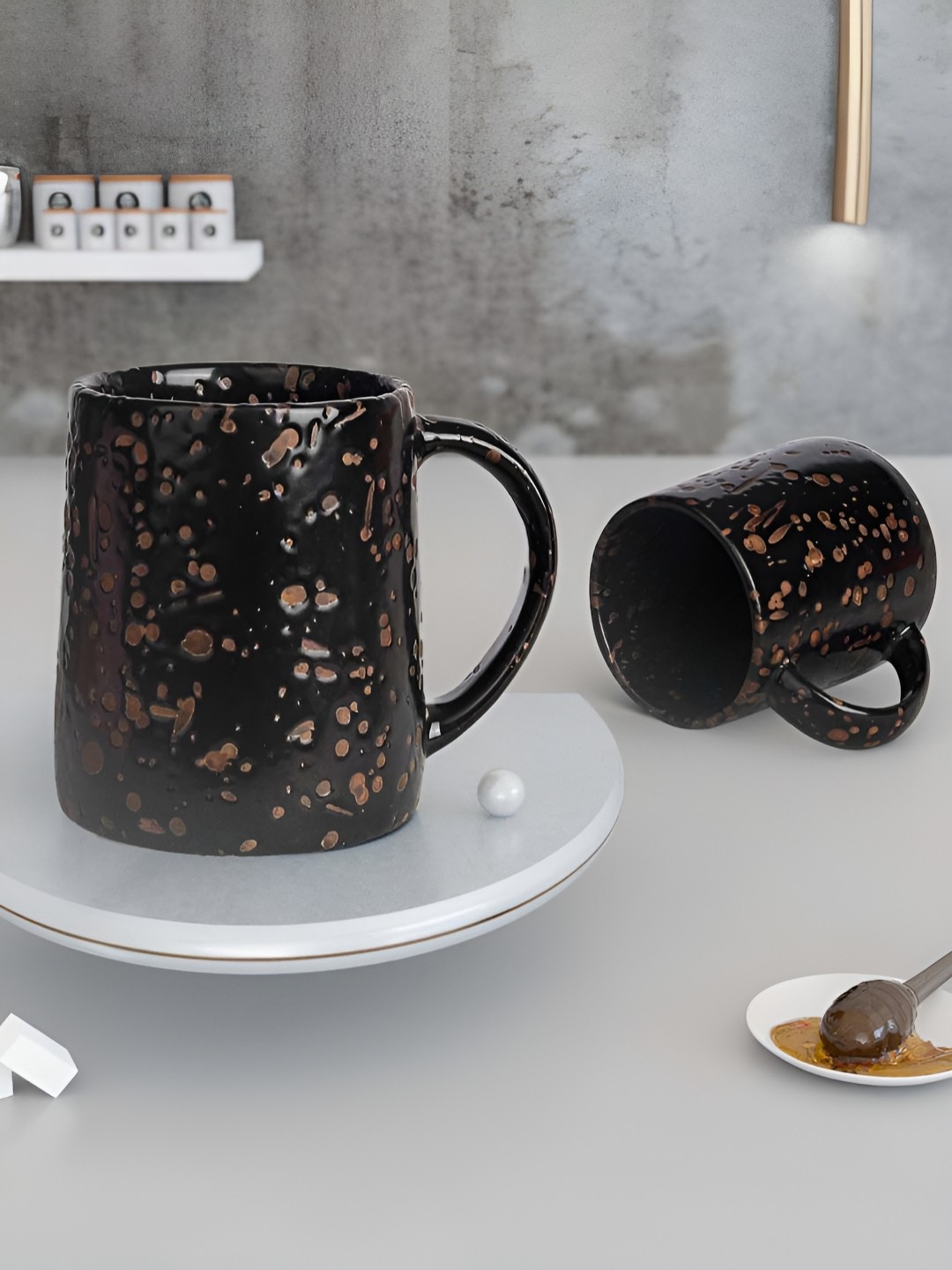 

The Earth Store Brown & Gold-Toned Handcrafted Textured Ceramic Glossy Mugs Set of Cups and Mugs