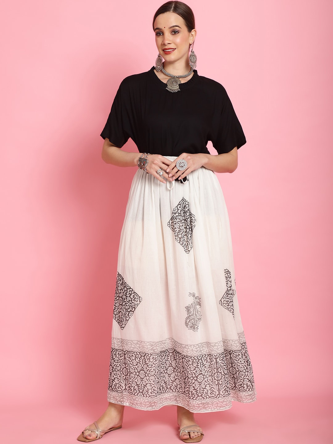 

Prakrti Printed T-Shirt & Skirt, Black