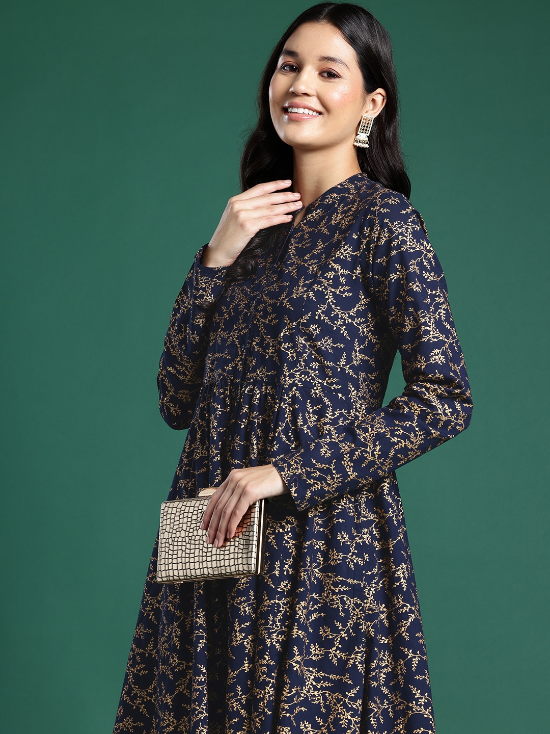 

Sangria Women Printed Pure Cotton Kurta with Trousers, Navy blue