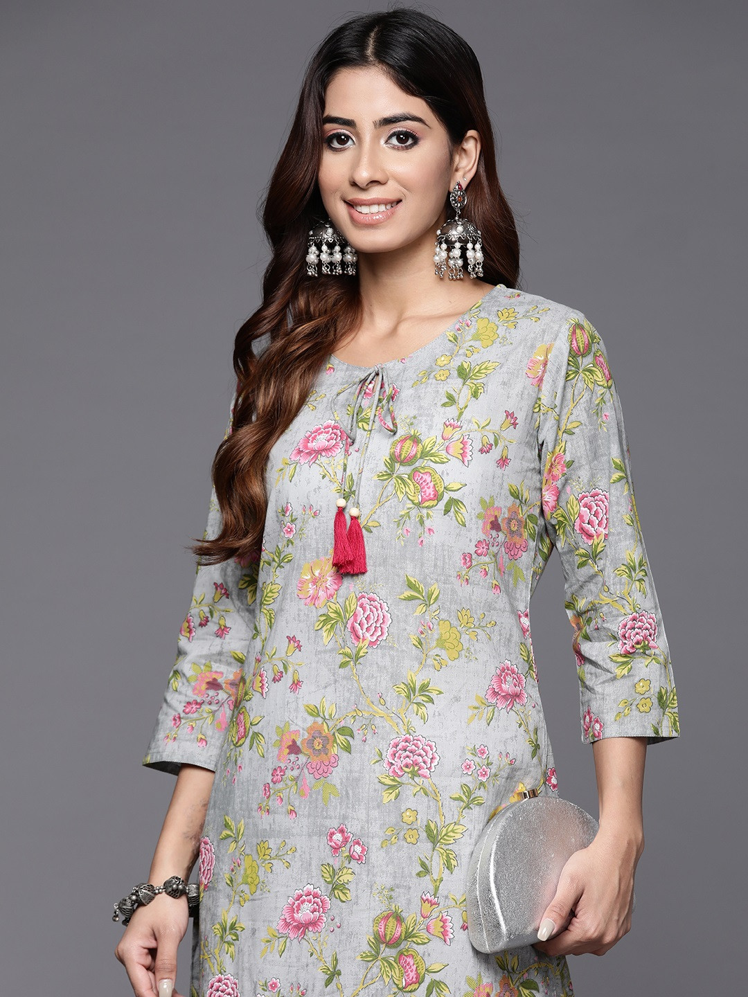 

Varanga Floral Printed Printed Tie-Up Neck Pure Cotton Kurta, Grey