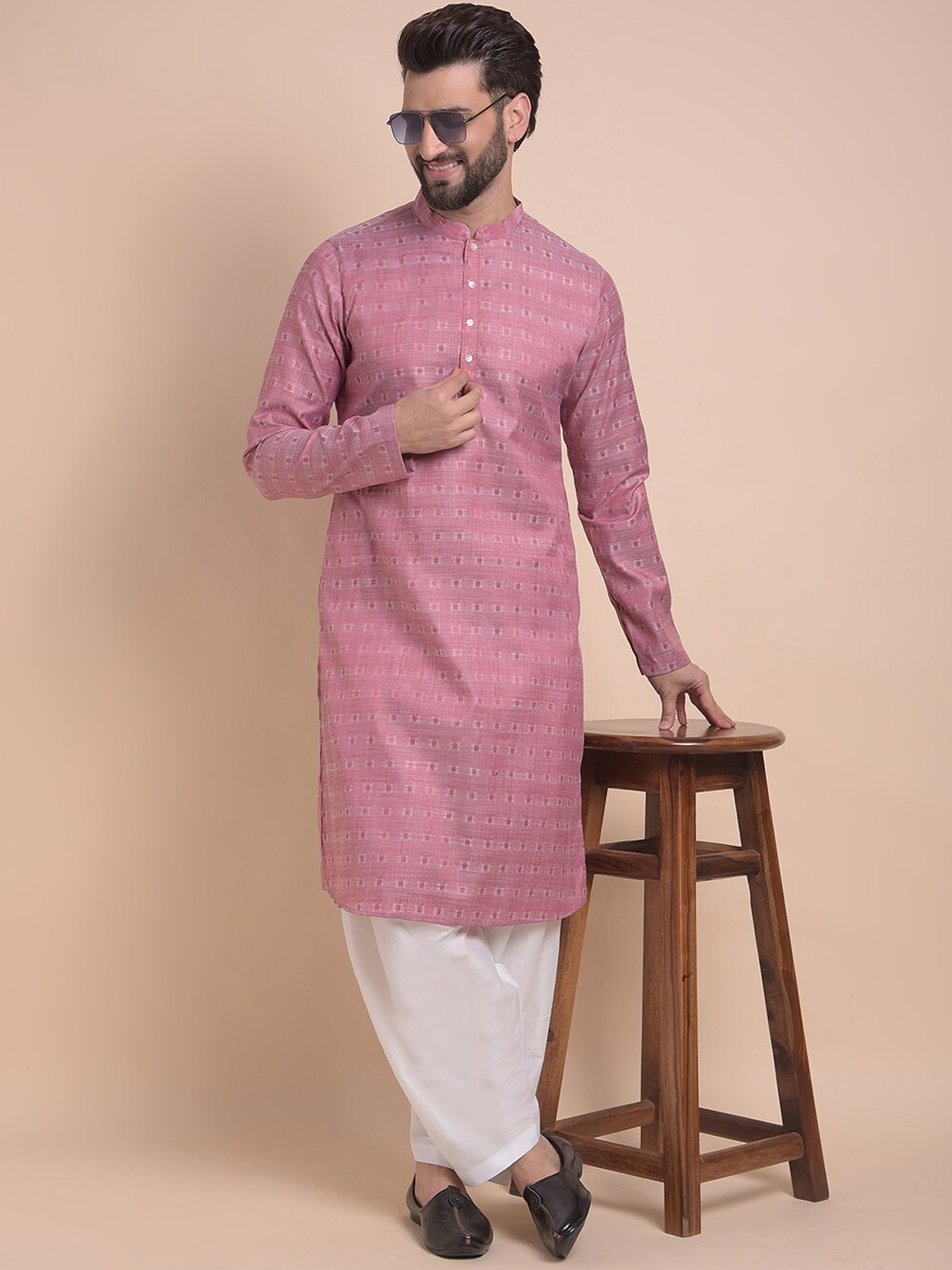 

Anouk Red Ethnic Motifs Woven Design Mandarin Collar Jacquard Kurta