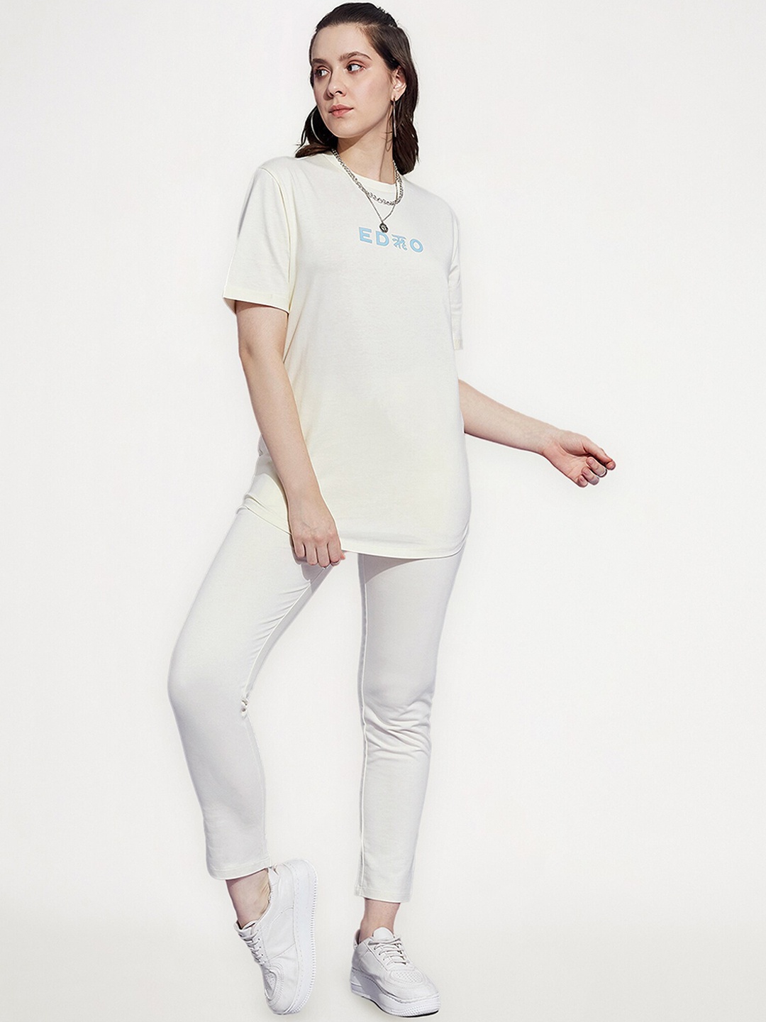 

EDRIO Printed Round Neck Pure Cotton T-Shirt & Mid-Rise Trouser, White