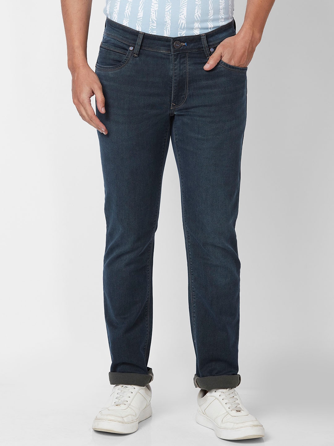 

Parx Men Tapered Fit Low-Rise Clean Look Jeans, Green