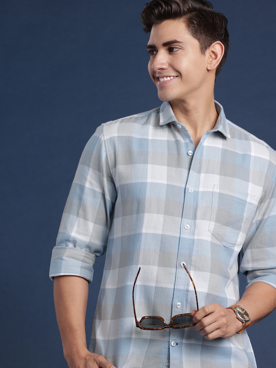 

Mast & Harbour Men Standard Checked Pure Cotton Casual Shirt, Blue