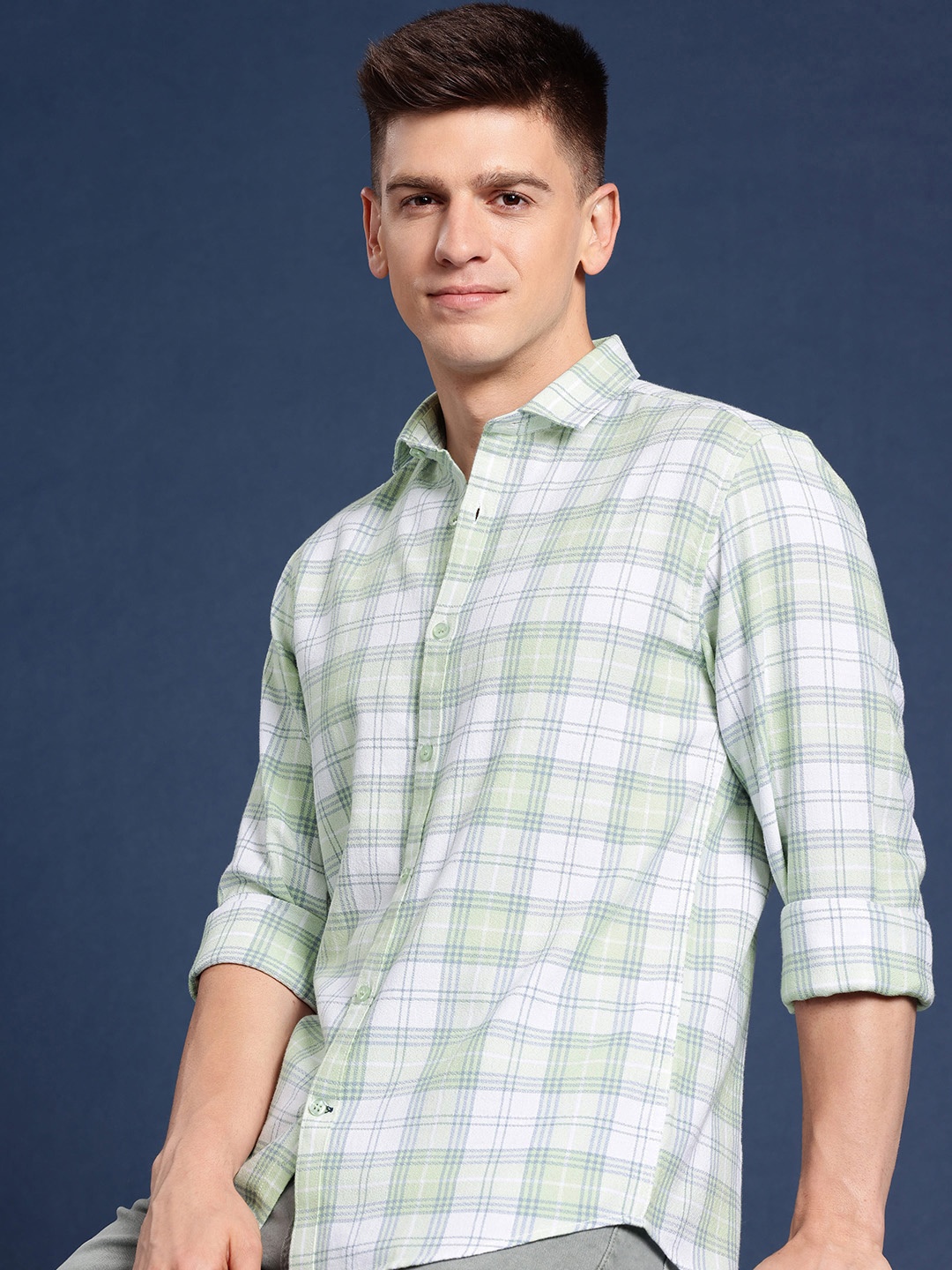 

Mast & Harbour Men Standard Tartan Checked Cotton Casual Shirt, Green