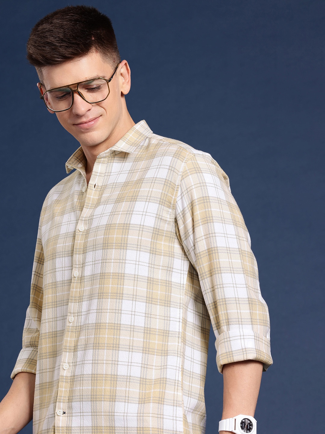 

Mast & Harbour Men Standard Tartan Checked Cotton Casual Shirt, Beige