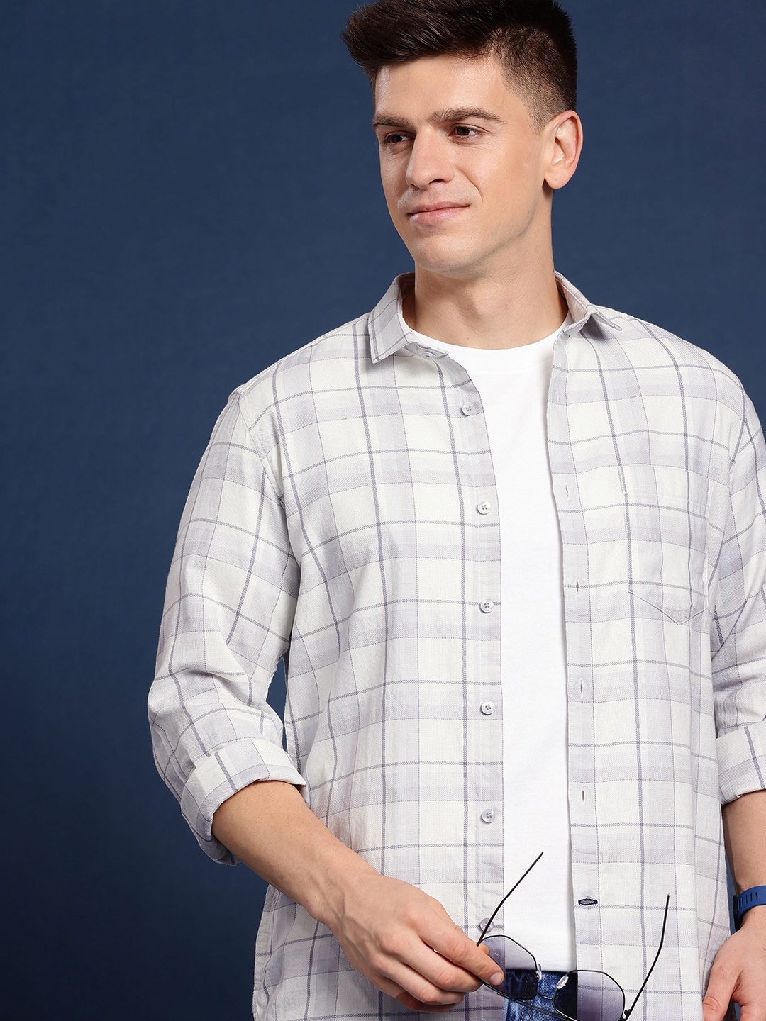 

Mast & Harbour Men Standard Windowpane Checked Casual Shirt, Off white