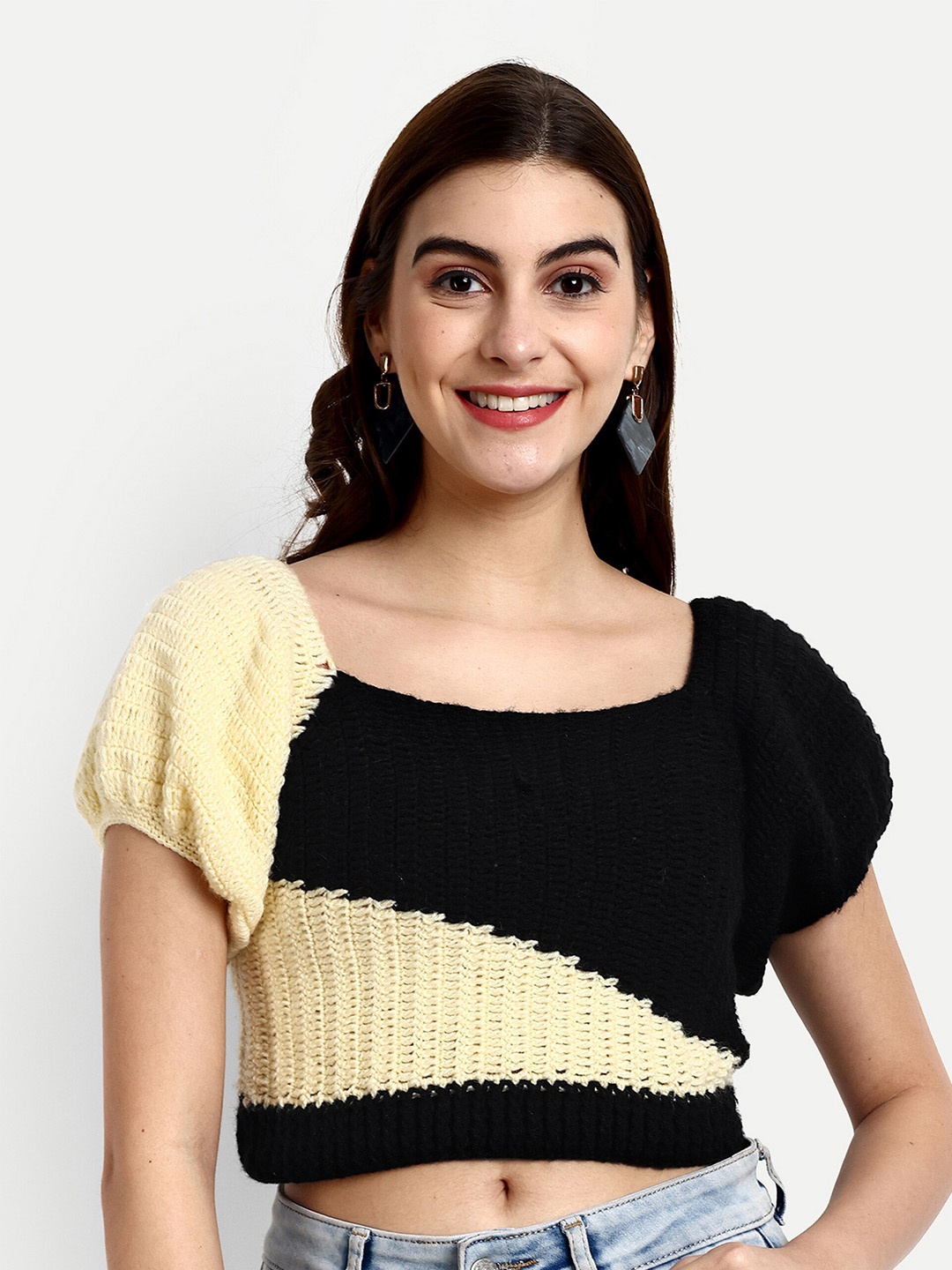 

WINDROP SOLUTIONS Women Colourblocked Crop Sweater Vest, Beige