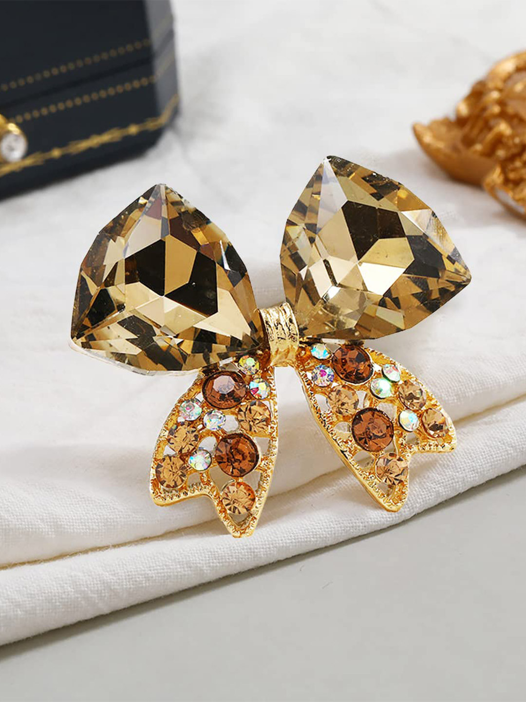 

SYGA Bow Design Rhinestone Crystal Studded Brooch, Gold