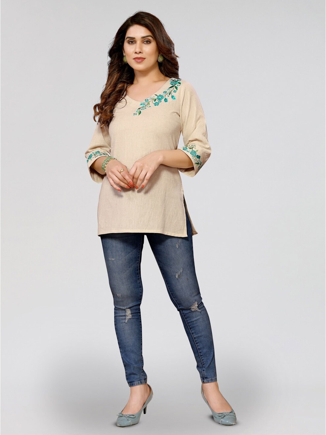 

PYARI - A style for every story Linen Pure Linen Floral Embroidered Kurti, Beige