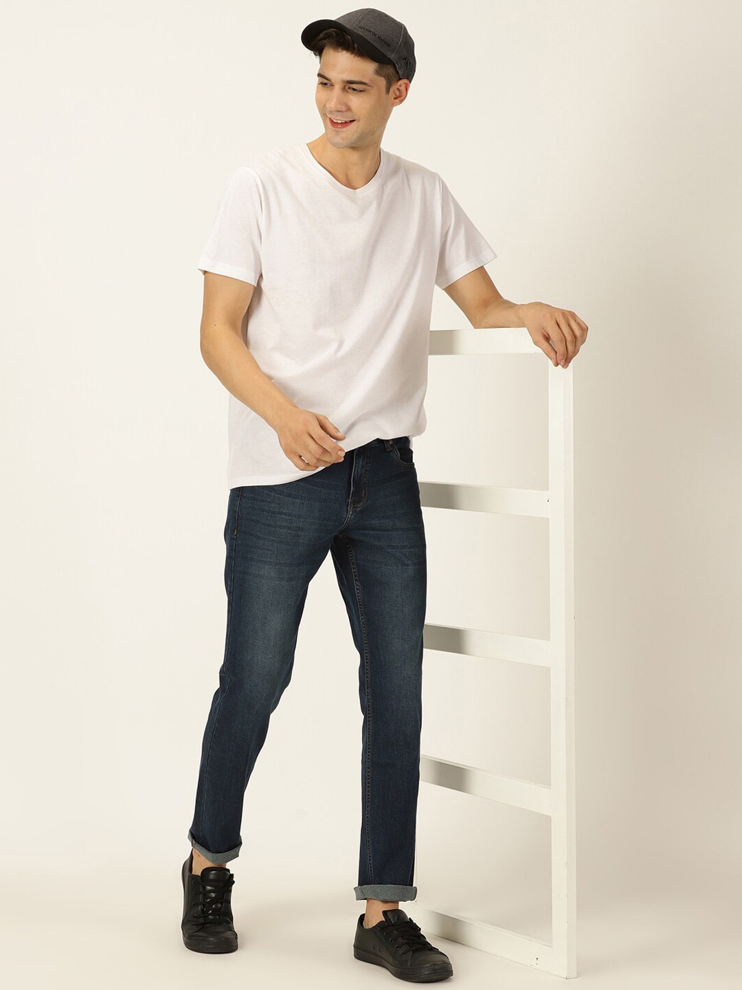

Mast & Harbour Men Smart Slim Fit Light Fade Stretchable Jeans, Blue