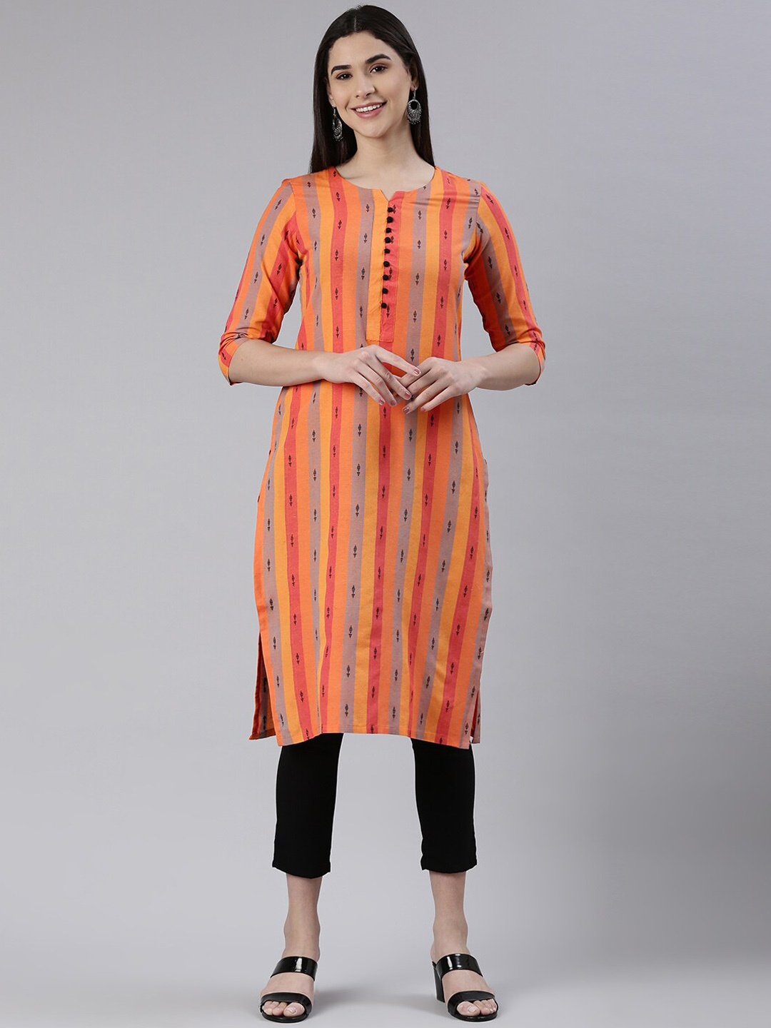 

HRITIKA Striped Printed Notched Neck Three Quarter Sleeves Straight Kurta, Orange