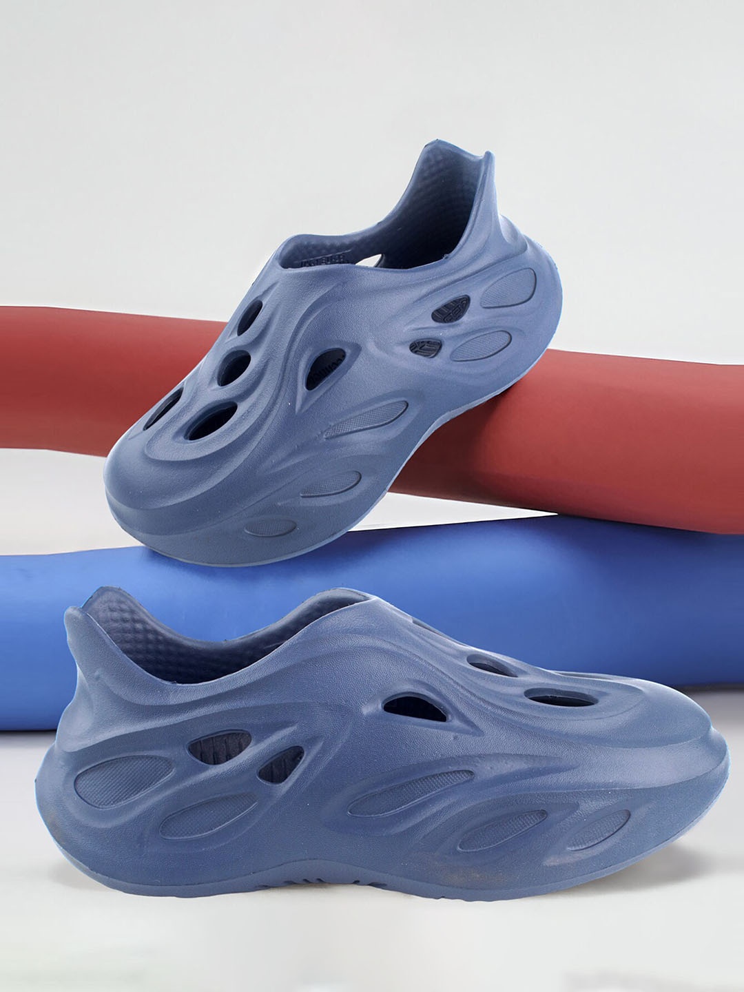 

Red Tape Solid Unisex Kids Rubber Clogs, Navy blue
