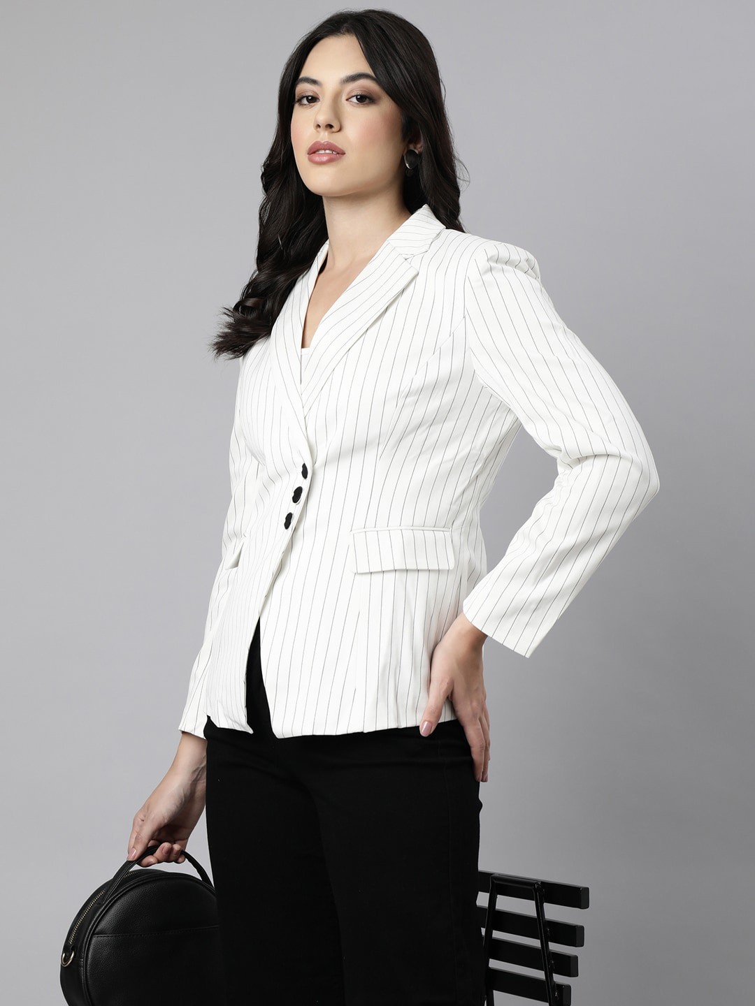 

SHOWOFF Striped Notched Lapel Collar Single Breasted Slim-Fit Blazer, Off white