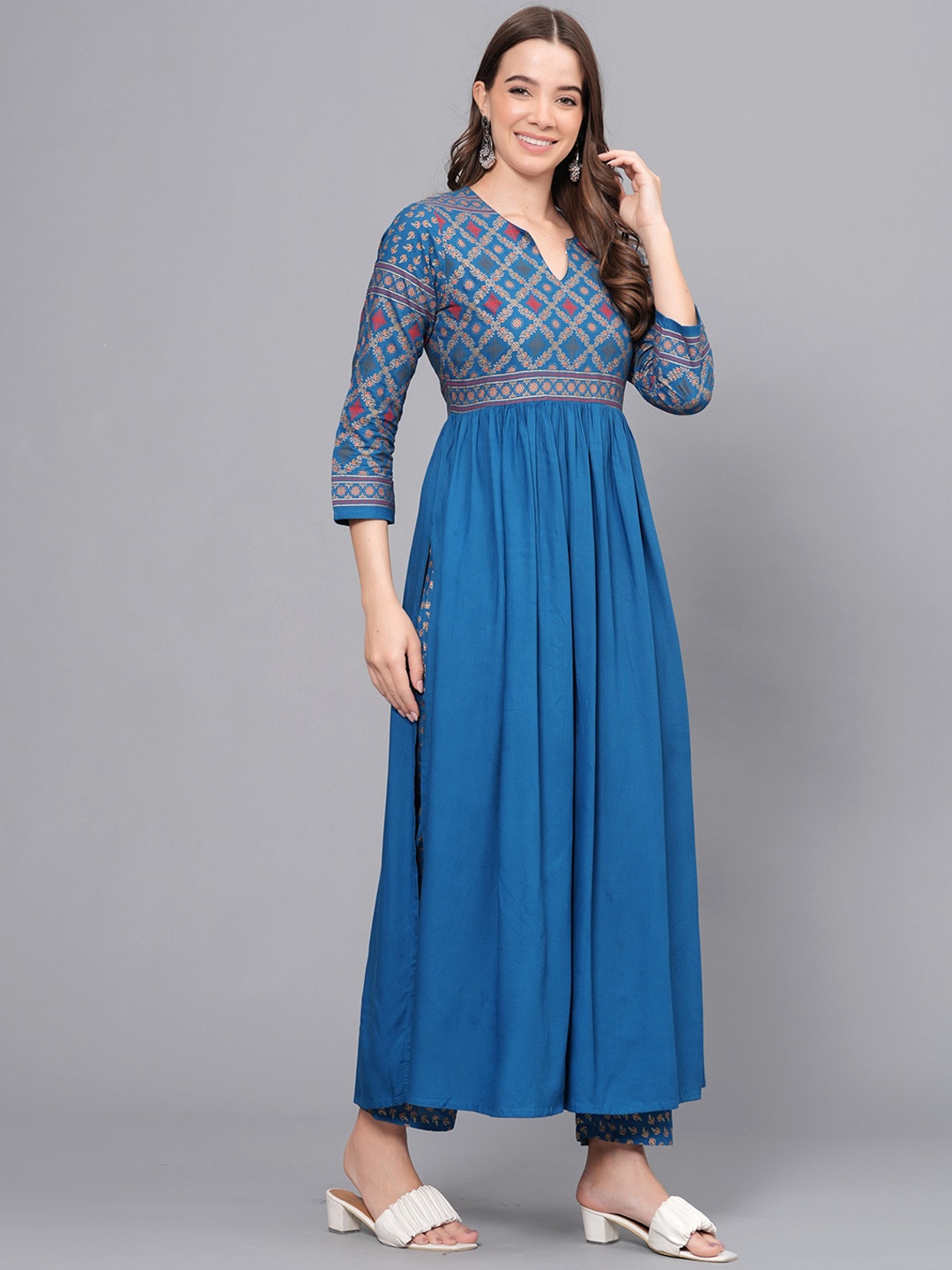 

PURSHOTTAM WALA Women Ethnic Motifs Printed Regular Kurta with Trousers, Blue