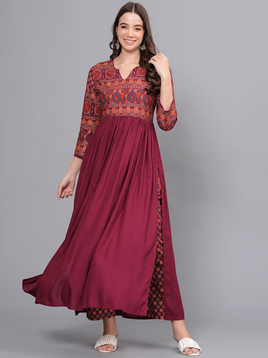 

PURSHOTTAM WALA Women Ethnic Motifs Printed Empire Kurta with Trousers, Maroon