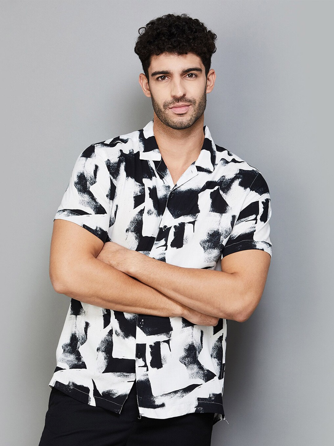 

Forca by Lifestyle Abstract Printed Short Sleeves Casual Shirt, Black
