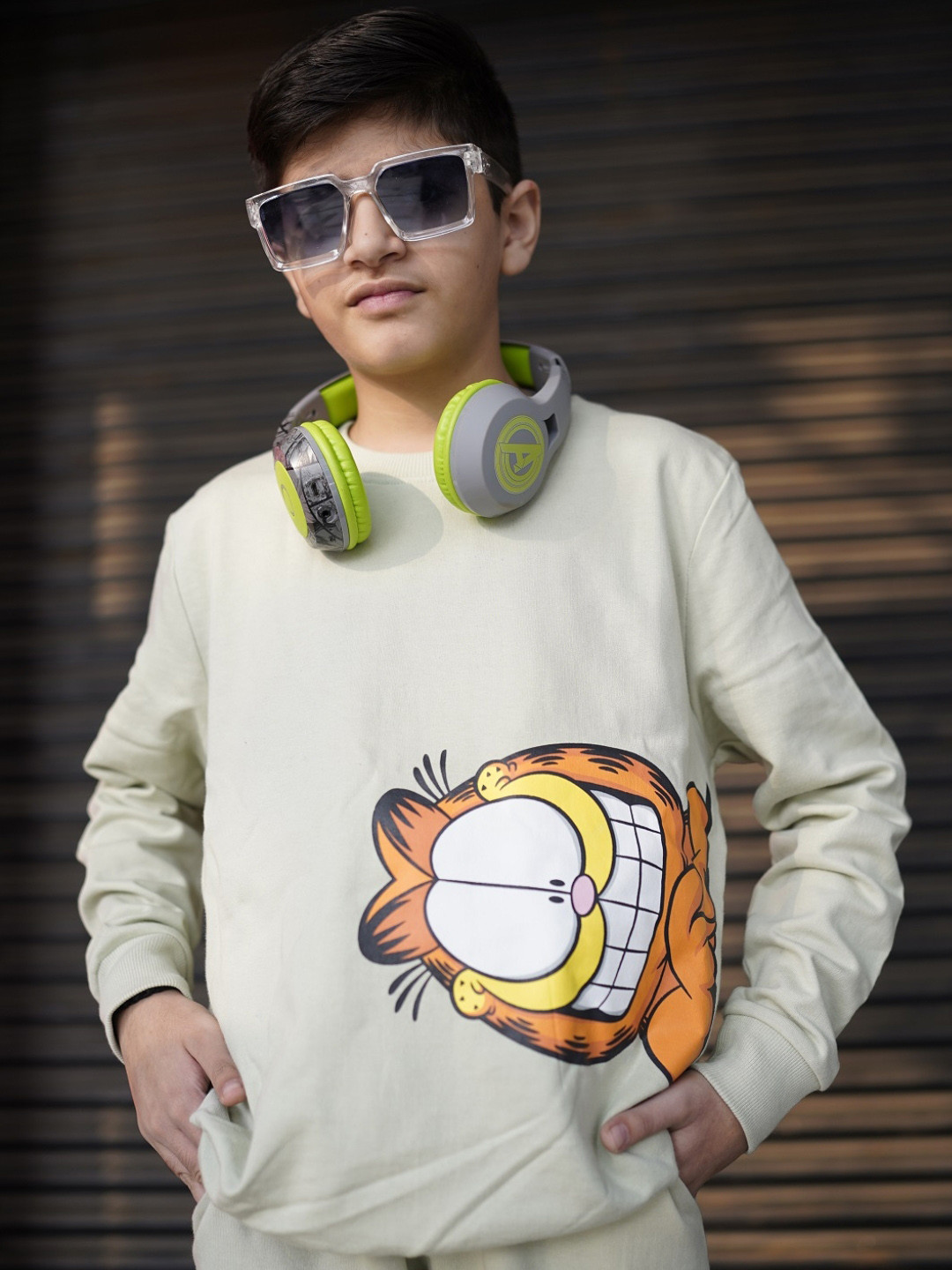 

Unisex Kids Garfield Printed Cotton Sweatshirt with Joggers Set, Green