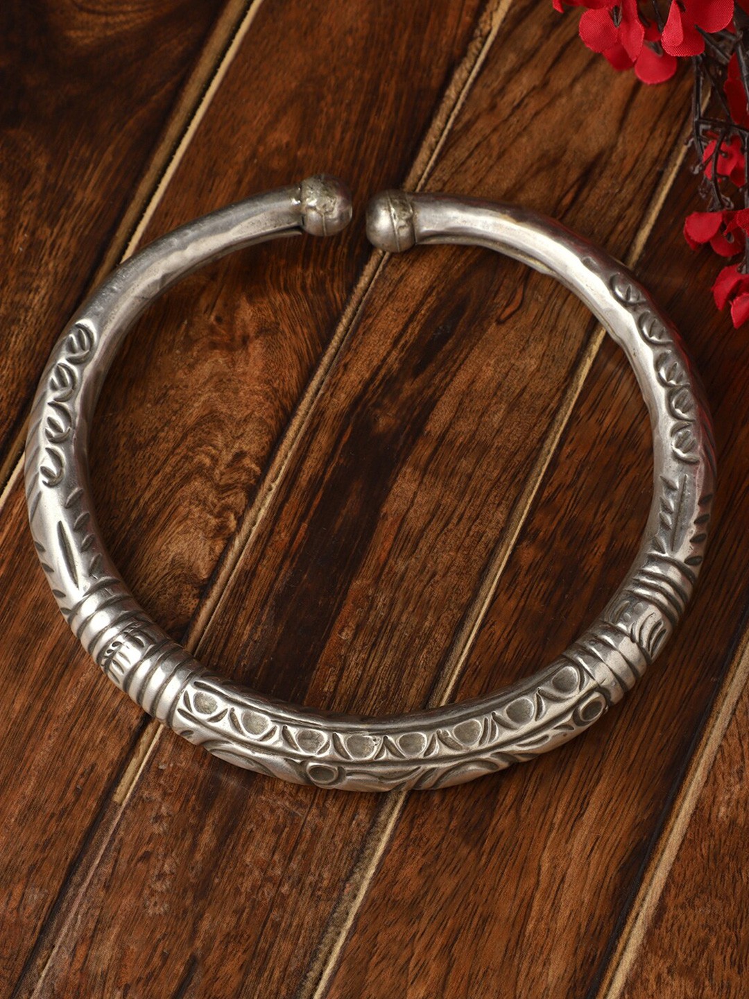 

VENI Brass Silver-Plated Necklace