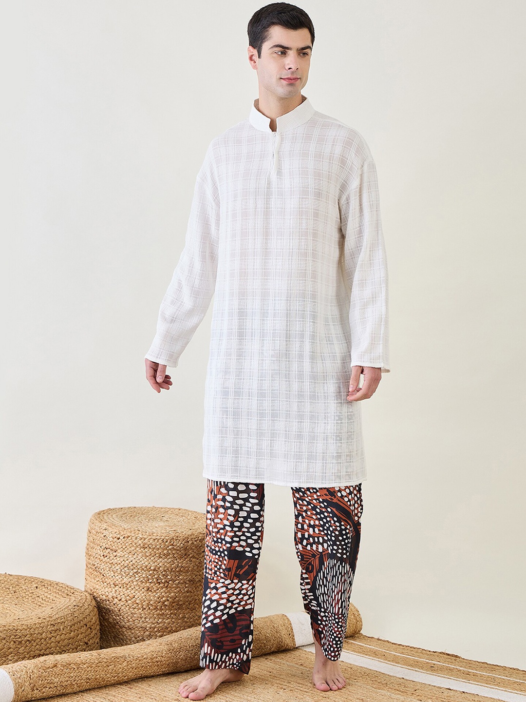 

The Kaftan Company Men Graphic Print Checked Night suit, White