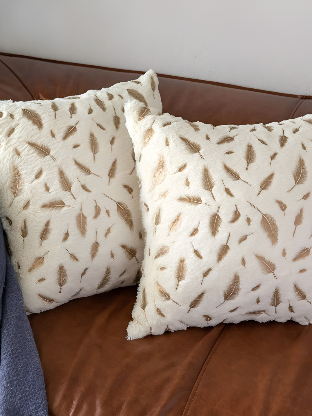MONKDECOR Cream-Coloured Set of 2 Velvet Square Cushion Covers