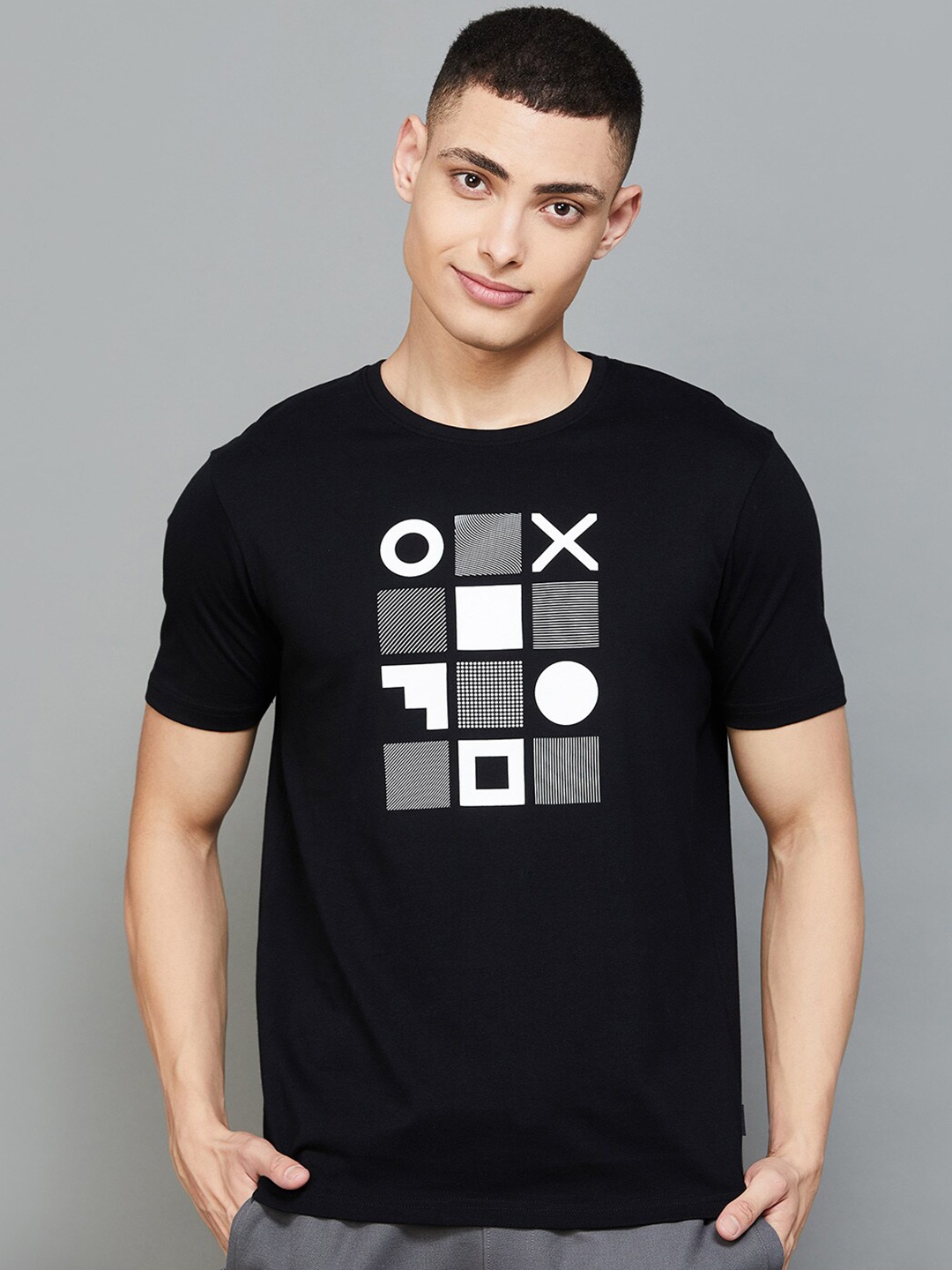 

Fame Forever by Lifestyle Geometric Printed T-shirt, Black