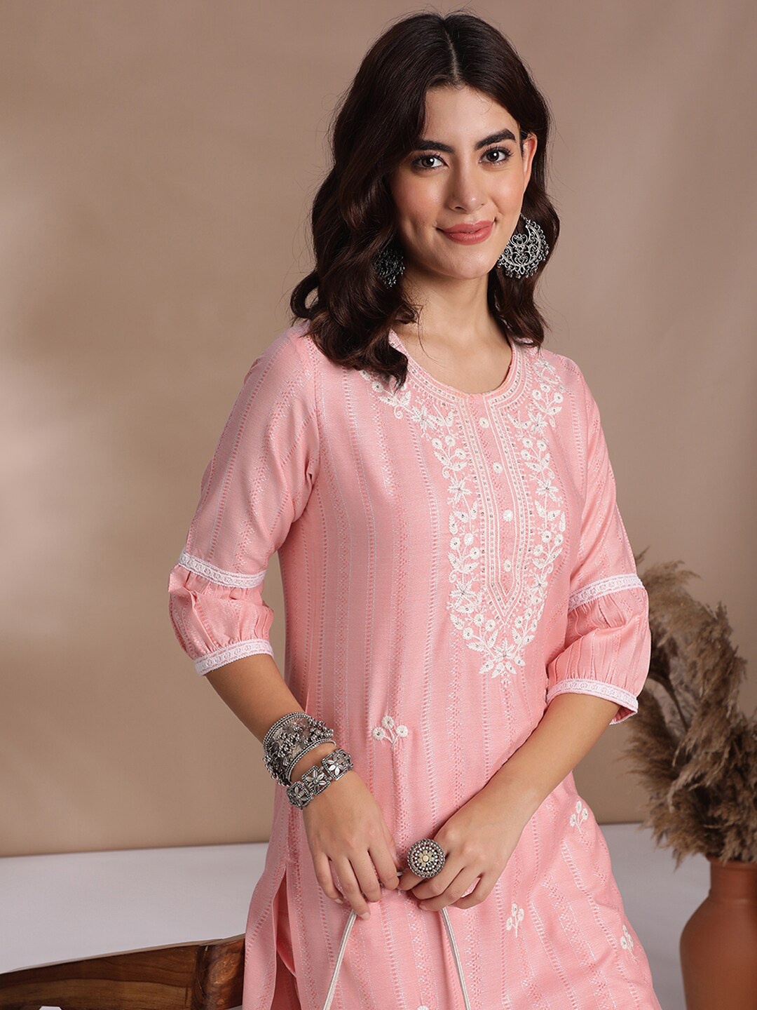 

Anouk Women Ethnic Motifs Embroidered Regular Thread Work Kurta with Trousers, Pink