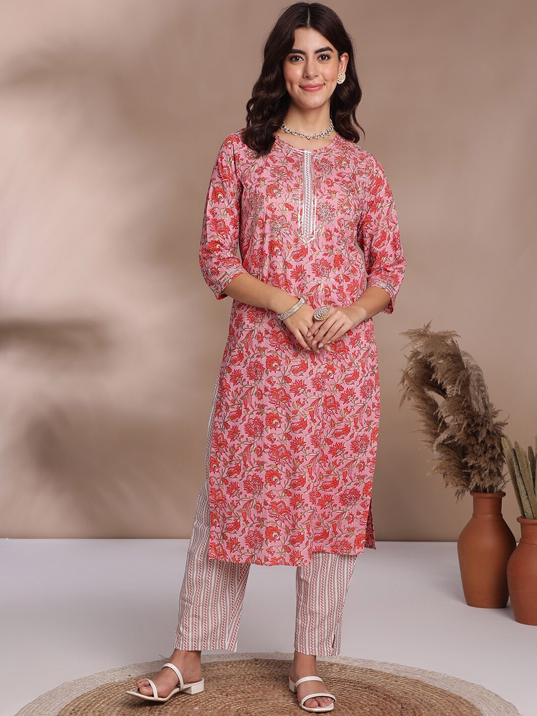 

Anouk Women Floral Printed Regular Pure Cotton Kurta with Trousers, Pink
