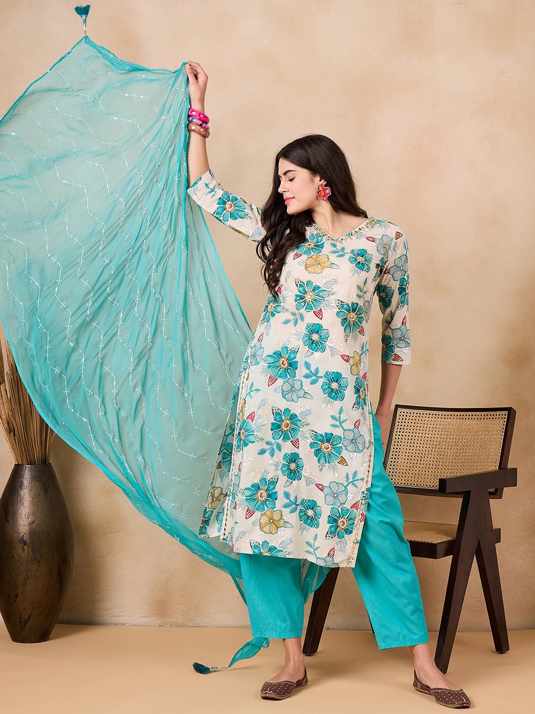 

Anouk Women Floral Printed Regular Sequinned Pure Cotton Kurta with Trousers & With Dupatta, Turquoise blue
