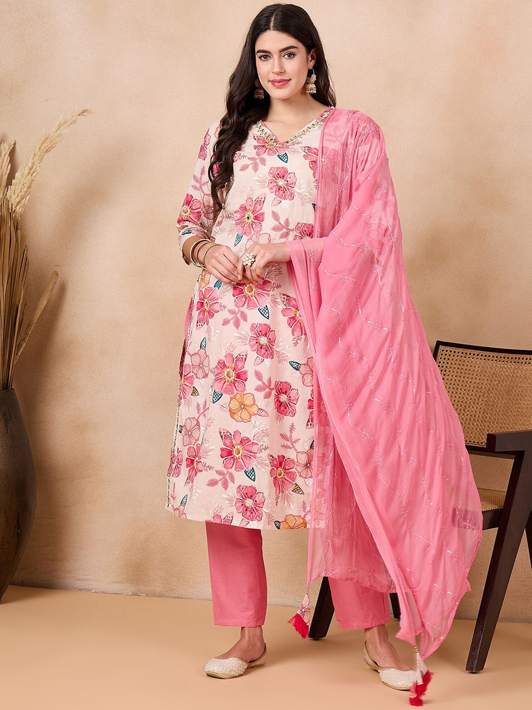 

Anouk Women Floral Printed Regular Sequinned Pure Cotton Kurta with Trousers & With Dupatta, Pink